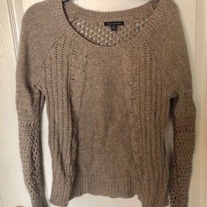 American Eagle lightweight sweater